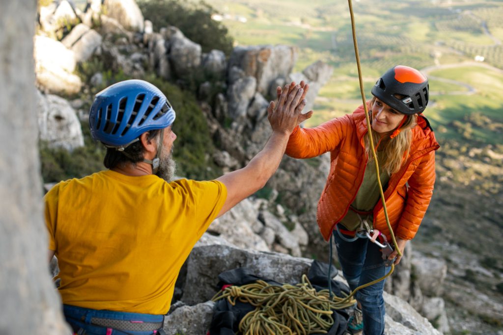 Wspinaczka górska to pasjonujące i ekscytujące hobby, które przyciąga coraz większą liczbę entuzjastów